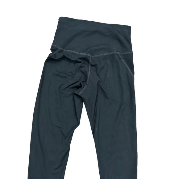 The Girlfriend Collective compressive high waisted leggings in black - Picture 7 of 8